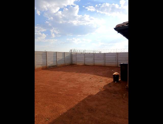 3 BEDROOM HOUSE FOR SALE IN PROTEA GLEN